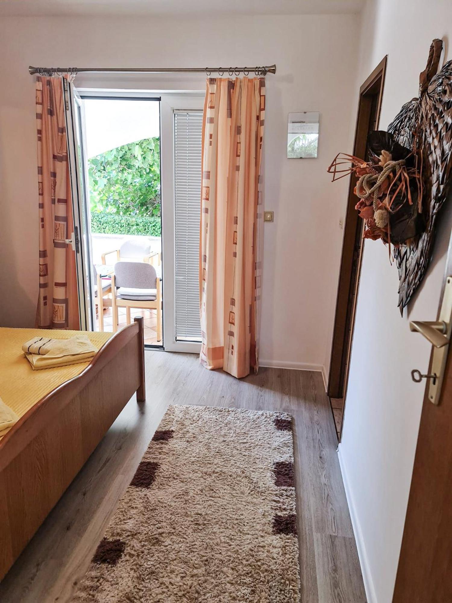 Apartments Benkovic Baska  Luaran gambar