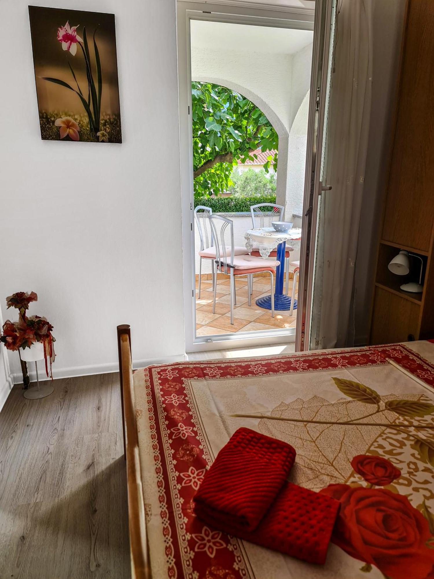 Apartments Benkovic Baska  Luaran gambar