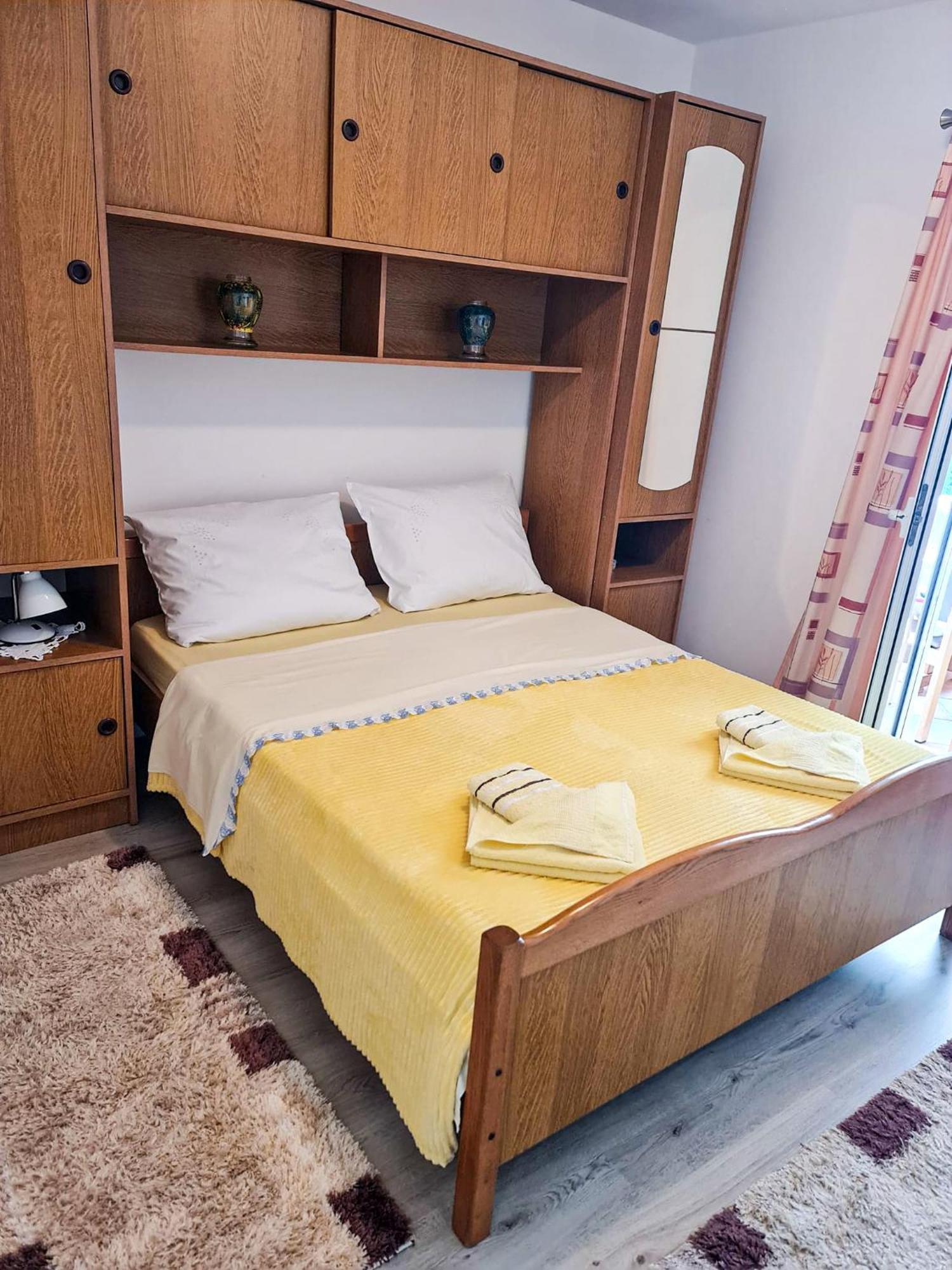 Apartments Benkovic Baska  Luaran gambar